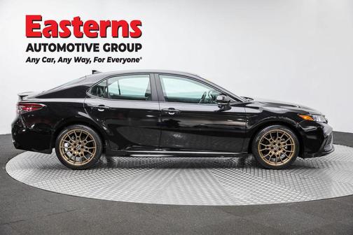 2024 Toyota Camry Hybrid SE