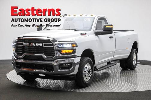 2025 RAM 3500 Tradesman Regular Cab 4x4 8' Box