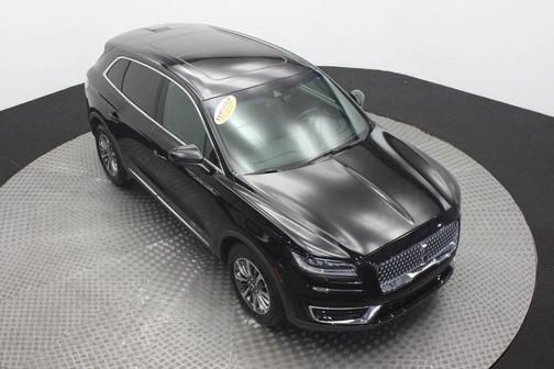 Photo 3 of 62 of 2019 Lincoln Nautilus Select