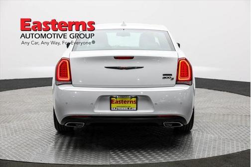2022 Chrysler 300 S