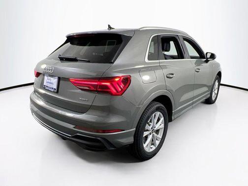 2023 Audi Q3 Premium 45 TFSI S line quattro Tiptronic