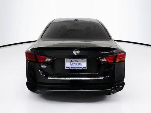 2022 Nissan Altima SR Intelligent AWD