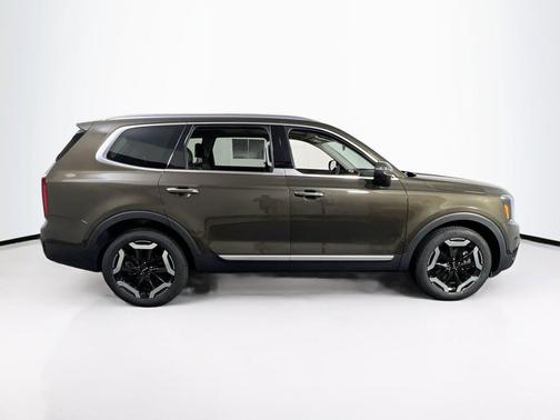 Dark Moss 2023 Kia Telluride S