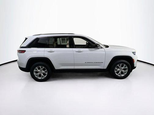 Bright White Clearcoat 2023 Jeep Grand Cherokee Limited