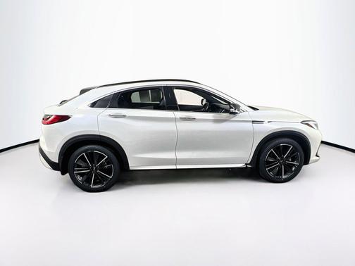 Majestic White 2023 INFINITI QX55 SENSORY