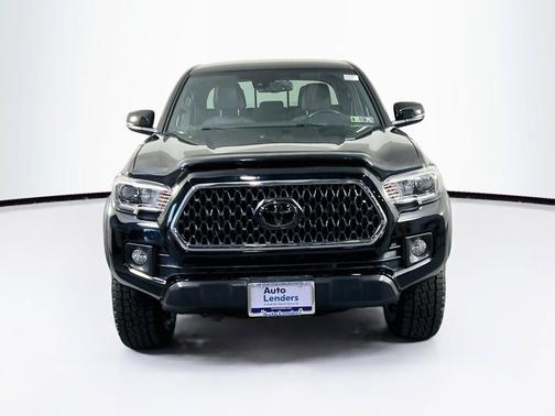 Midnight Black Metallic 2018 Toyota Tacoma TRD Off Road