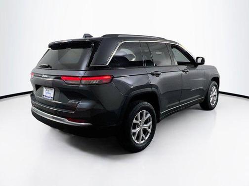 Baltic Gray Metallic Clearcoat 2022 Jeep Grand Cherokee Limited