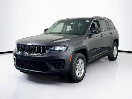 2022 Jeep Grand Cherokee Laredo