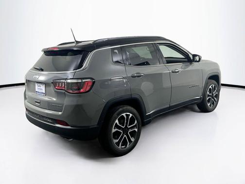 Sting-Gray Clearcoat 2022 Jeep Compass Limited