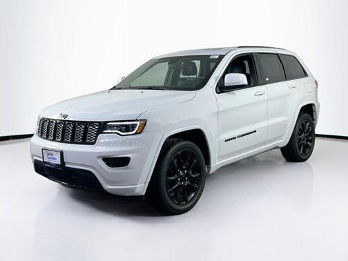 2022 Jeep Grand Cherokee Laredo