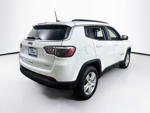 Bright White Clearcoat 2022 Jeep Compass Latitude