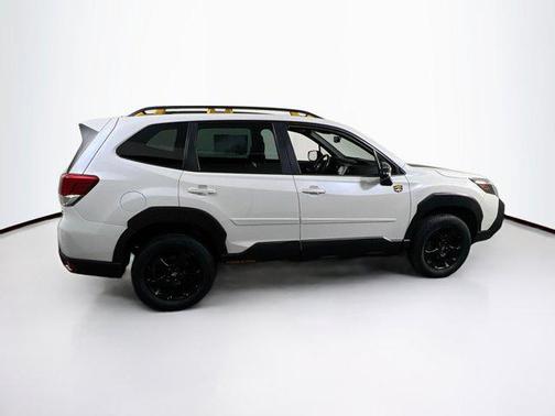 Crystal White Pearl 2022 Subaru Forester Wilderness