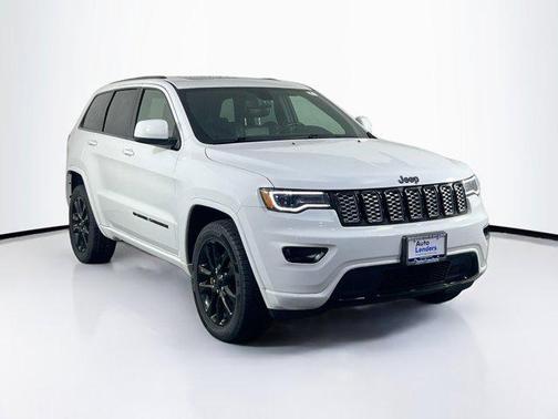 2022 Jeep Grand Cherokee Laredo