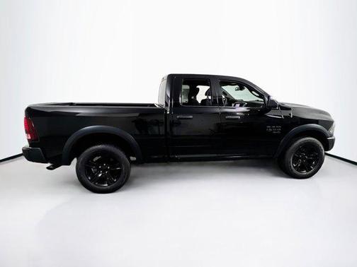 Diamond Black Crystal Pearlcoat 2023 RAM 1500 Classic Warlock Quad Cab 4x4 6'4' Box