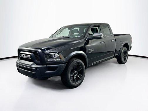 Diamond Black Crystal Pearlcoat 2023 RAM 1500 Classic Warlock Quad Cab 4x4 6'4' Box