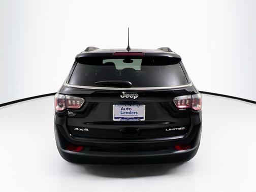 Diamond Black Crystal Pearlcoat 2025 Jeep Compass Limited
