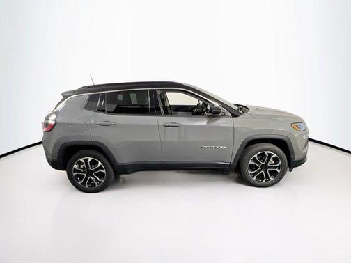 Sting-Gray Clearcoat 2022 Jeep Compass Limited