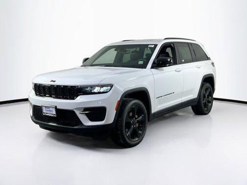 2022 Jeep Grand Cherokee Altitude