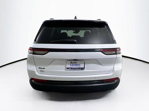 2022 Jeep Grand Cherokee Altitude