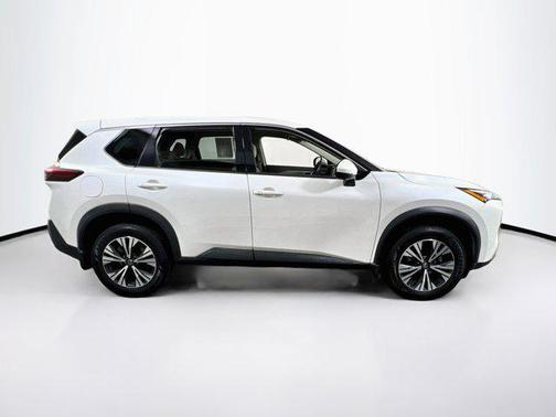 Pearl White Tricoat 2021 Nissan Rogue SV