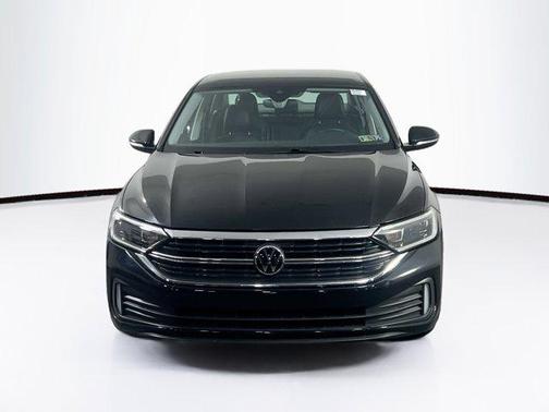Deep Black Pearl 2024 Volkswagen Jetta 1.5T SEL