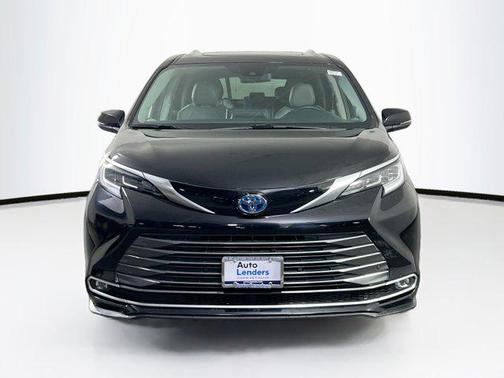 2021 Toyota Sienna Limited 7-Passenger