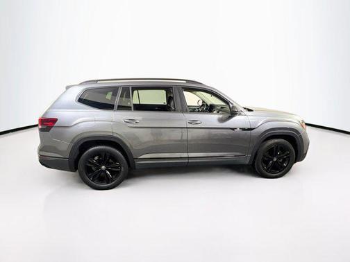 Platinum Gray Metallic 2023 Volkswagen Atlas 3.6L SEL