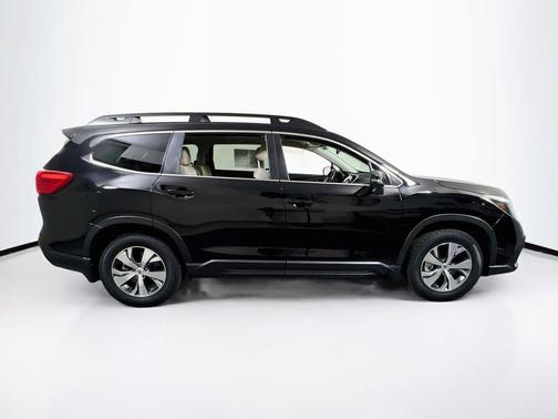 Crystal Black Silica 2023 Subaru Ascent Premium 7-Passenger