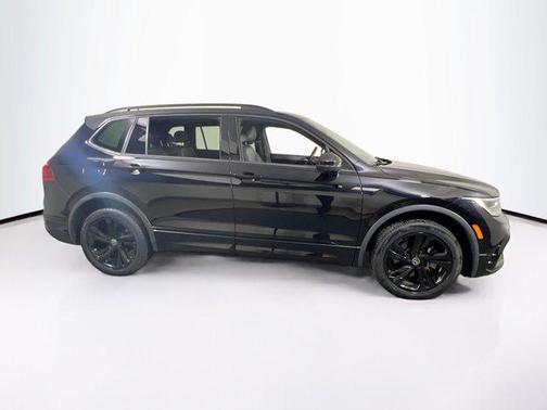 2023 Volkswagen Tiguan 2.0T SE R-Line Black 4MOTION
