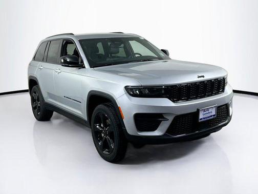 Silver Zynith 2023 Jeep Grand Cherokee Altitude