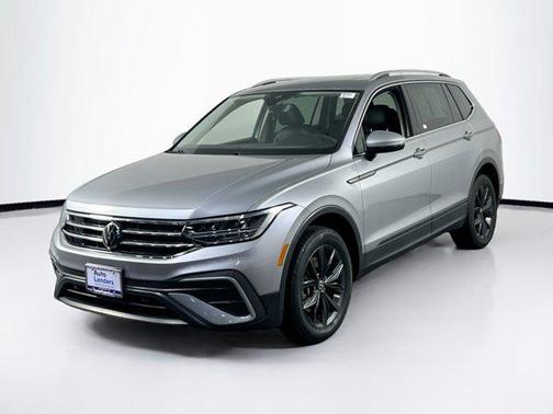 Pyrite Silver Metallic 2023 Volkswagen Tiguan 2.0T SE 4MOTION