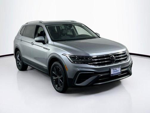 Pyrite Silver Metallic 2023 Volkswagen Tiguan 2.0T SE 4MOTION