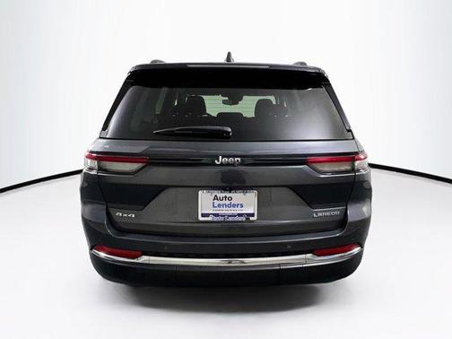 2022 Jeep Grand Cherokee Laredo