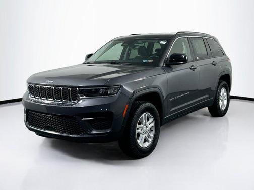 2022 Jeep Grand Cherokee Laredo