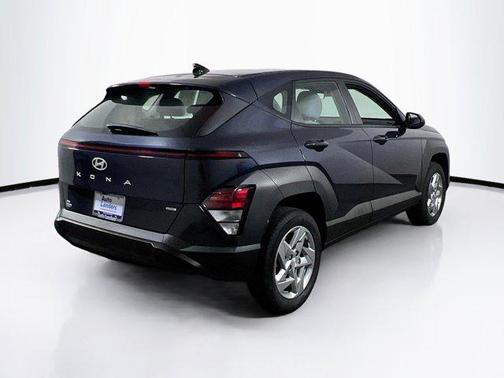 2024 Hyundai KONA SE