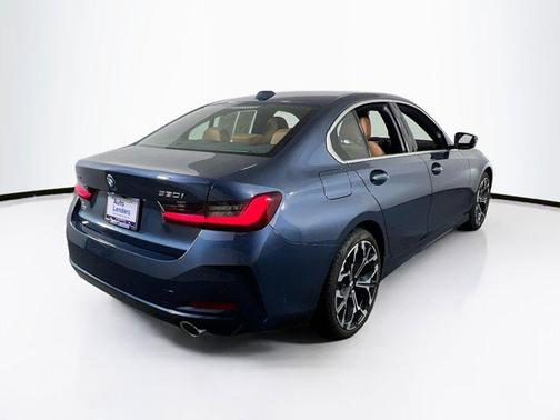 2025 BMW 330 i xDrive