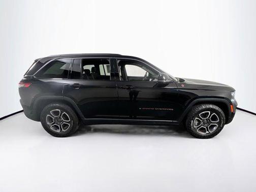 2022 Jeep Grand Cherokee Trailhawk