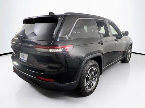 2022 Jeep Grand Cherokee Trailhawk