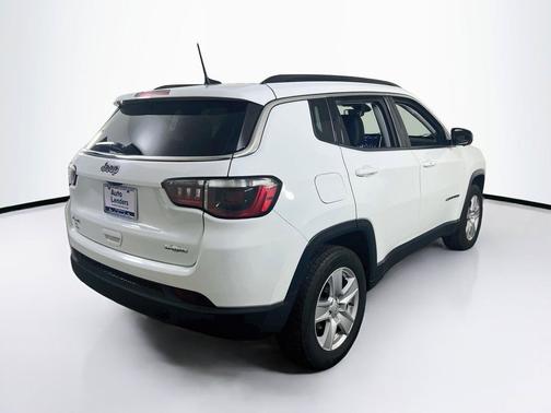 Bright White Clearcoat 2022 Jeep Compass Latitude