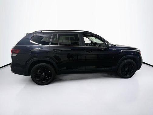 2022 Volkswagen Atlas 3.6L SE w/Technology