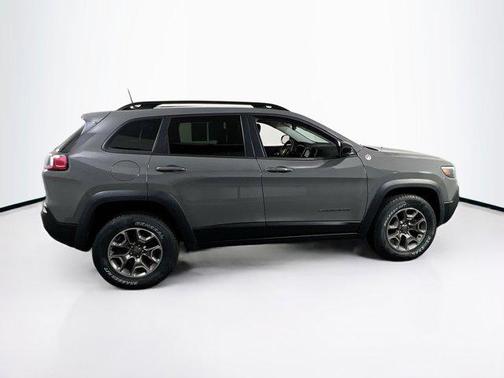 Sting-Gray Clearcoat 2022 Jeep Cherokee Trailhawk