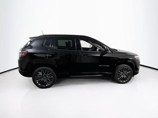 Diamond Black Crystal Pearlcoat 2022 Jeep Compass High Altitude