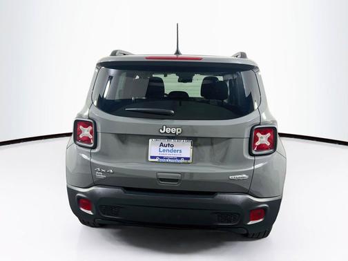 Sting-Gray Clearcoat 2022 Jeep Renegade Latitude