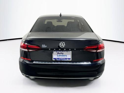 Deep Black Pearl 2021 Volkswagen Passat 2.0T SE