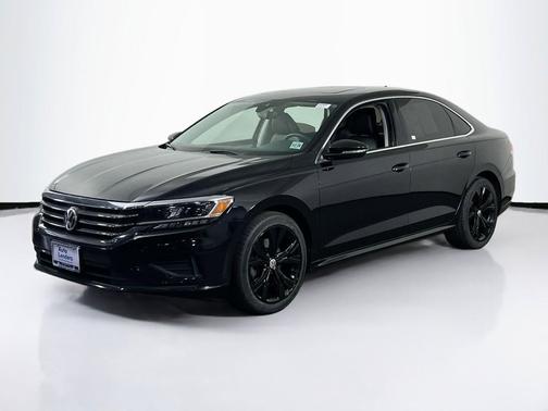 Deep Black Pearl 2021 Volkswagen Passat 2.0T SE
