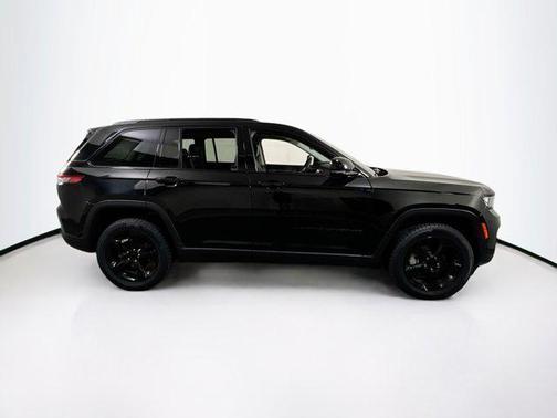 2023 Jeep Grand Cherokee Limited X