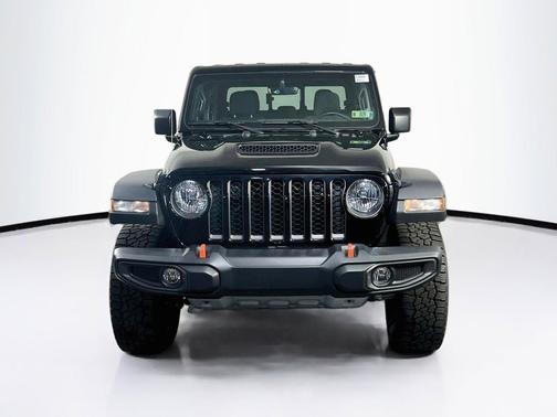 Black Clearcoat 2023 Jeep Gladiator Mojave 4x4