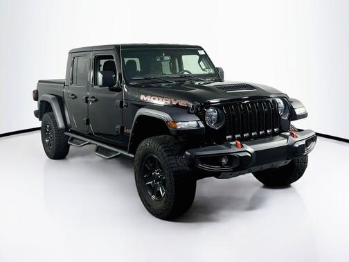 Black Clearcoat 2023 Jeep Gladiator Mojave 4x4