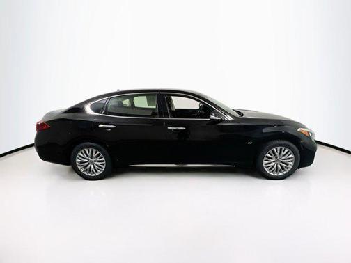 2016 INFINITI Q70L 3.7X