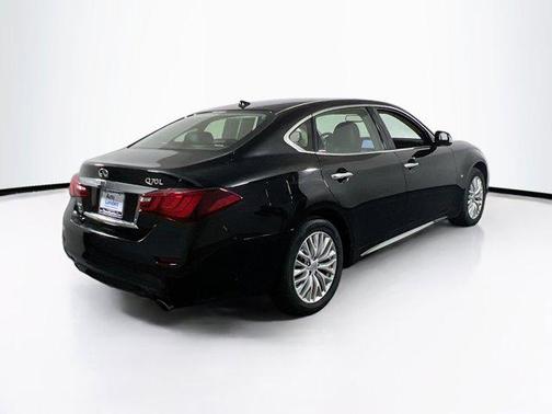 2016 INFINITI Q70L 3.7X